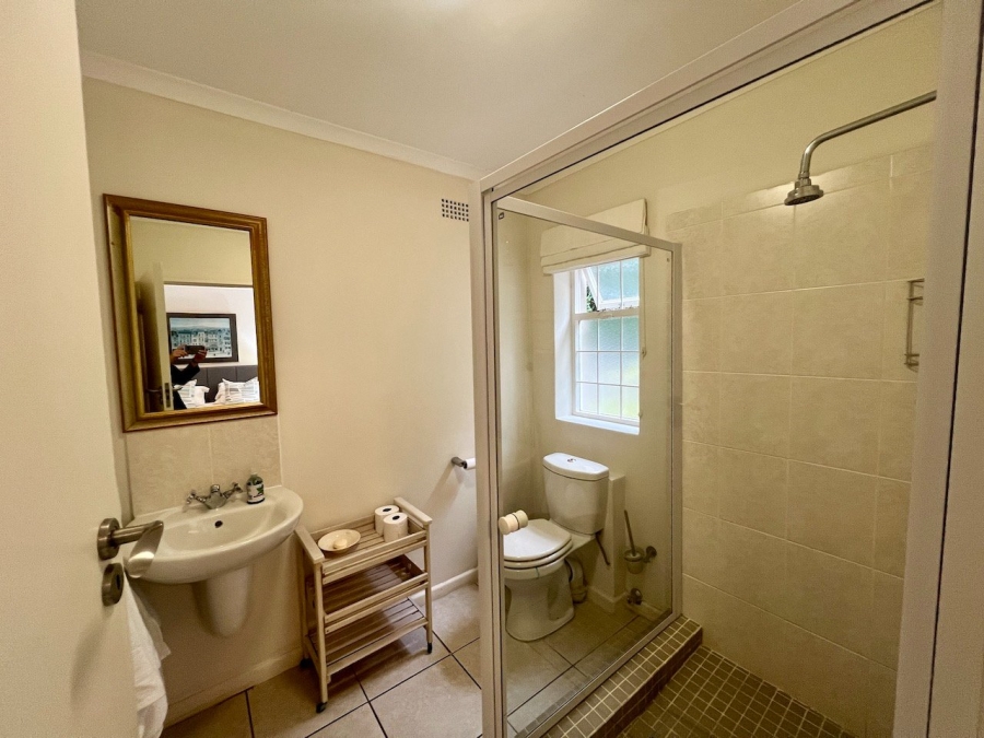 To Let 4 Bedroom Property for Rent in Constantia Western Cape